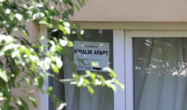 Aparta casus kameralar yerleştiren işletmeci kız öğrencileri hedef almış