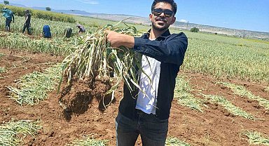 Arabanlı genç, baba mesleğini daha iyi yapabilmek için mühendis oldu