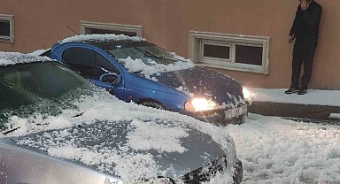 Ardahan'da dolu yağışı hayatı felç etti