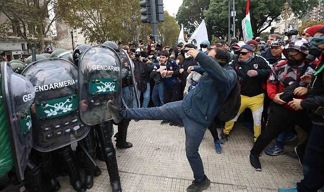 Arjantin'de emeklilerden "maaş" protestosu: Çok sayıda kişi yaralandı