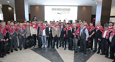 Arnavutköy'de askere gidecek gençlere kınalı uğurlama