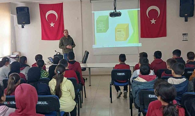 Aslanapa'da öğrencilere biyolojik çeşitlilik, biyokaçakçılık ve yaban hayatı eğitimi