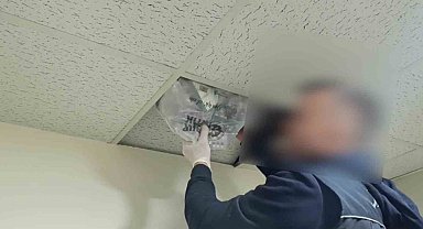 Asma tavan arasından 3 bin 155 adet uyuşturucu hap çıktı