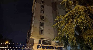 Ataşehir'de 5. kattan düşen genç ağır yaralandı