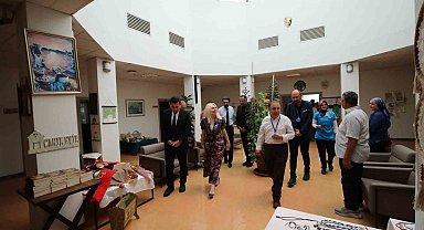 AÜ'de hastalara uygulamalı atölyelerde tarım ve sanatla terapi