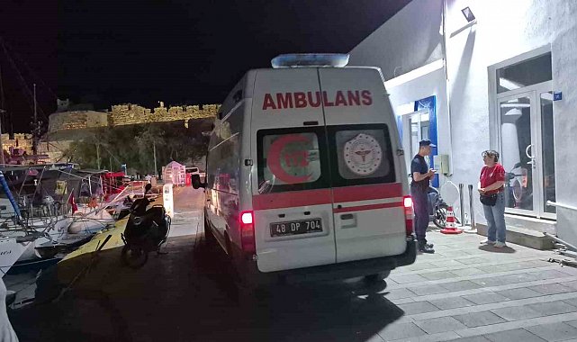 Ayağına ağırlık bağlayıp denize atladı