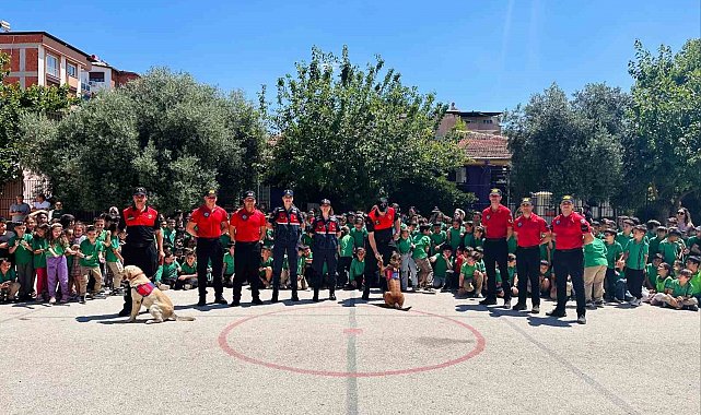 Aydın'da jandarma ekipleri ilkokul öğrencileriyle buluştu