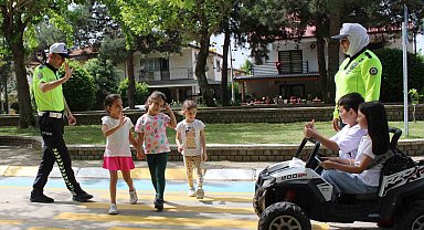 Aydın'da minikler direksiyon başına geçti