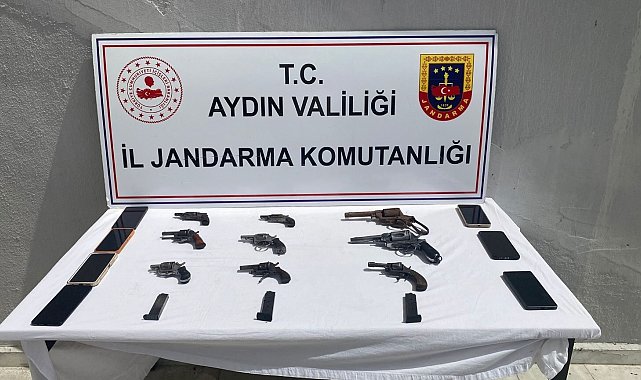 Aydın'da silah ticareti jandarma ekiplerine takıldı