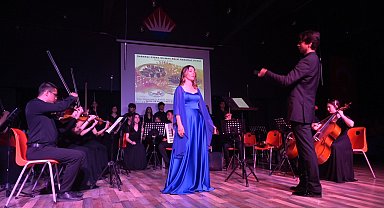 Ayvalık'ta Güzel Sanat Lisesi öğrencilerinden oda konseri