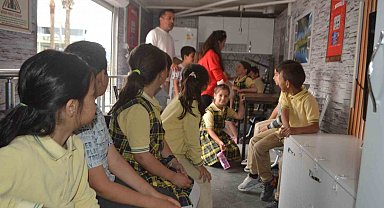 Ayvalık'ta "Deprem Simülasyon Tırı" bilinçlendiriyor