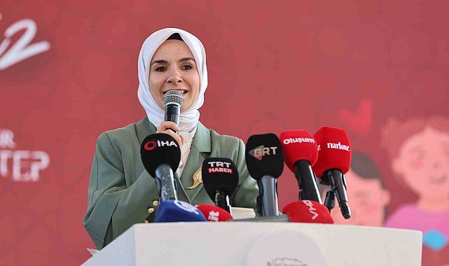 Bakan Göktaş: "Güçlü nesiller güçlü ailelerde yetişir ve güçlü aileler güçlü Türkiye'nin teminatıdır"