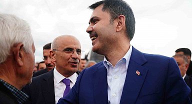 Bakan Kurum, köy evine konuk oldu