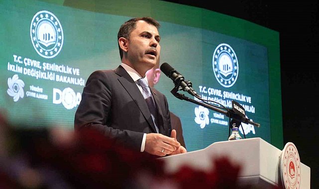 Bakan Murat Kurum: "Depremin bu ülke için bir beka meselesi olduğunu düşünüyorsak hep birlikte mücadele etmek zorundayız"