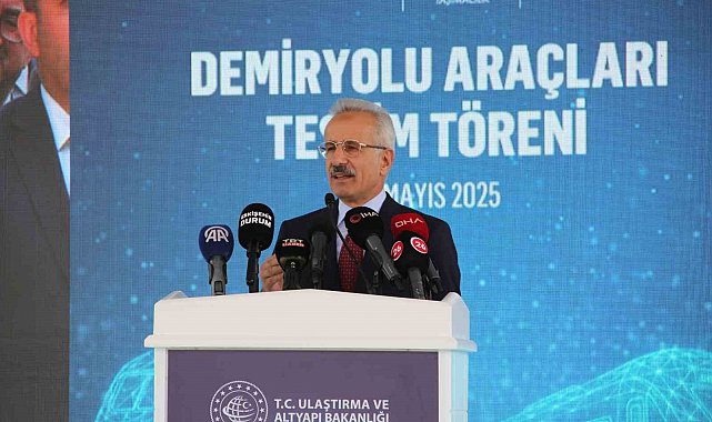 Bakan Uraloğlu, TÜRASAŞ Araç Teslim Töreni'ne katıldı