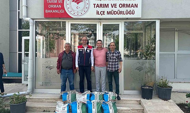 Bakanlığın yüzde 75 hibesiyle 73 üreticiye kuru fasulye tohumu verildi