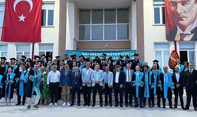 Balıkesir Üniversitesi Edremit Havacılık Yüksek Okulu'nda Mezuniyet Töreni