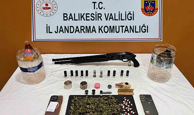 Balıkesir'de uyuşturucuya geçit yok: 2 şüpheli gözaltına alındı