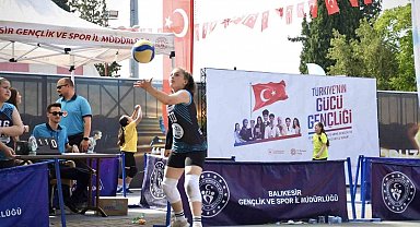 Balıkesirli gençler 'Gençlik Haftasında' spora doydu