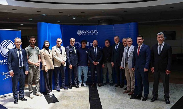 Başkan Alemdar'dan gençlerle saha mesaisi