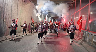 Başkan Büyükkılıç, 19 Mayıs Fener Alayı'nda gençlerin coşkusuna ortak oldu