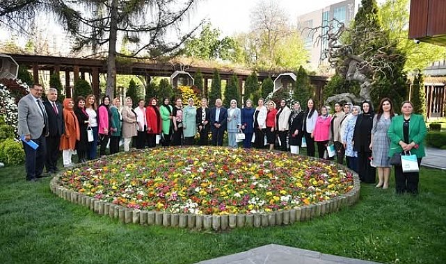 Başkan Büyükkılıç, kadın muhtarların Anneler Gününü kutladı