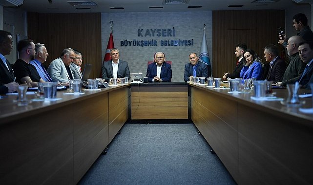 Başkan Büyükkılıç'a yazılımı tamamlanan 'Muhtarlık Bilgi Sistemi' sunumu