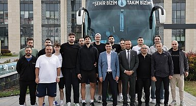 Başkan Eyüp Kahveci'den Kütahya Belediyespor Basketbol Takımına moral ve destek