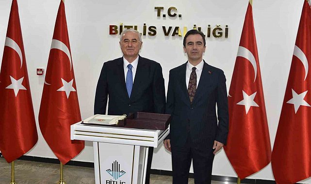 Başkan Mehmet Akarca: "Kamu Denetçiliği Kurumu halkın ücretsiz avukatlığını yapıyor"