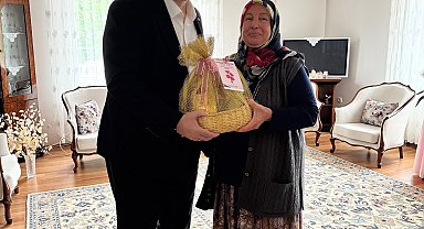 Başkan Yılmaz, şehit annesinin anneler gününü kutladı