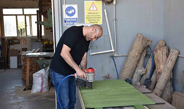 Başkan Zencirci: "Park ve bahçe çitlerini özkaynaklarımızla üretiyoruz"