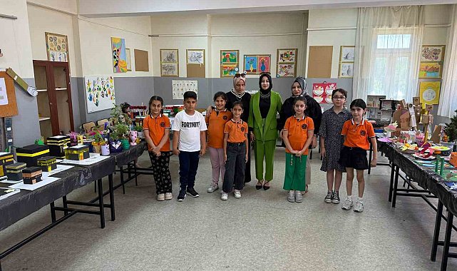 Batman'da öğrenciler çevre bilinci kazanarak atık malzemelerden ders materyalleri oluşturdu