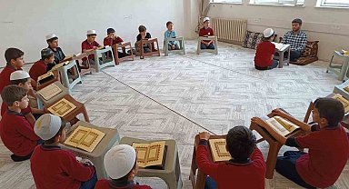 Batman'da öğrenciler hem örgün hem hafızlık eğitimi ile geleceğe hazırlanıyor