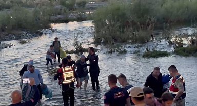 Batman'da su seviyesinin yükseldiği alanda mahsur kalan 25 kişi kurtarıldı