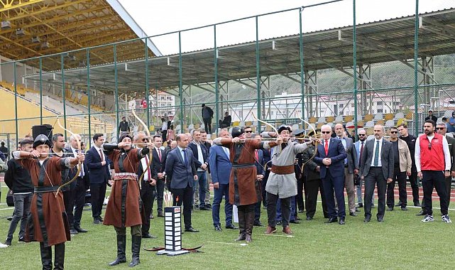 Bayburt'ta 19 Mayıs Atatürk'ü Anma, Gençlik ve Spor Bayramı kutlandı