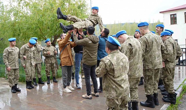 Bayburt'ta 44 engelli birey bir günlüğüne asker oldu