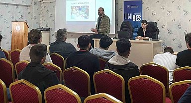 Bayburt'ta iş hayatına ilk adım projesi kapsamında seminer düzenlendi