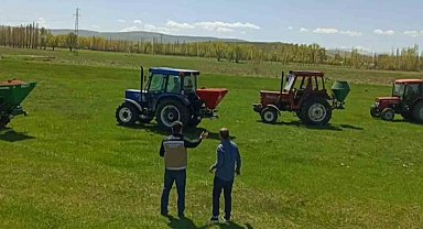 Bayburt'un meralarında gübreleme çalışması yapılıyor