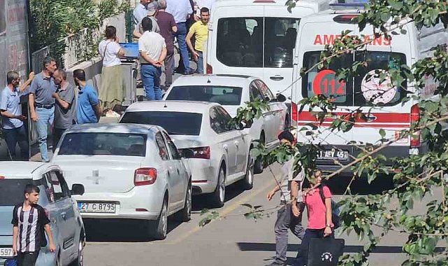Belediye binasında tartıştığı amcasını silahla yaraladı