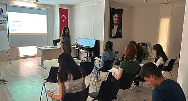 Belediyenin "Psikoeğitim Seminerleri" liseler ile devam etti