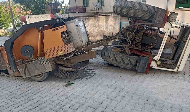 Belediyenin temizlik makinası ve traktörünü çalan hırsızlar kaza yaptı