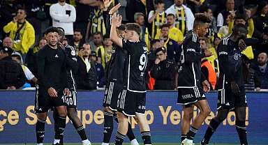 Beşiktaş, Fenerbahçe'ye karşı 20 yıllık hasreti sonlandırmak istiyor