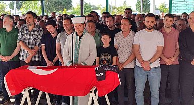 Beşiktaş formalı küçük Eymen'e hüzünlü veda