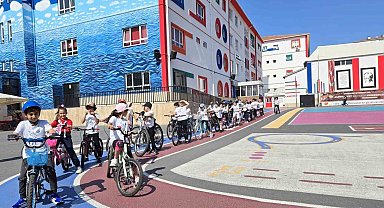 Beylikdüzü Büyükşehir İlkokulu'nda 3 Haziran'da ilk ders: Bisiklet