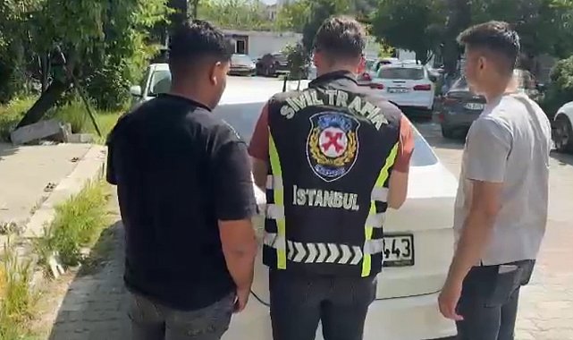 Beylikdüzü'nde araç camından sarkıp dans eden şahıslara ceza