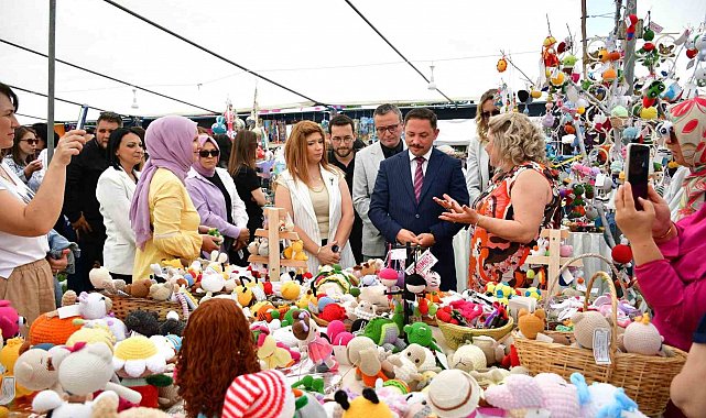 Biga'da kadın girişimcilerin el işi ürünleri sergilendi