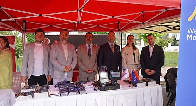 Bilecik Belediye Başkan Yardımcıları Bilim ve Kültür Şenliği'nde öğrencilerle buluştu