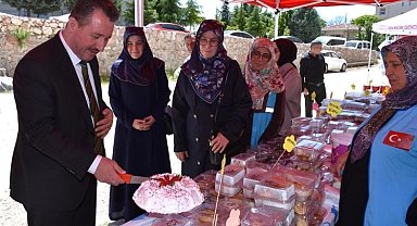 Bilecik'te hayır çarşısı kuruldu