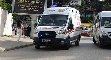 Bilecik'te motosikletin çarptığı yaya hastaneye kaldırıldı