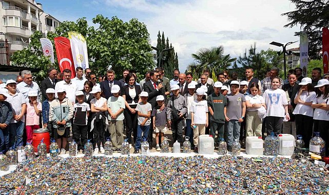 Bilecik'te öğrenciler 2 bin 543 kilogram atık pil topladı